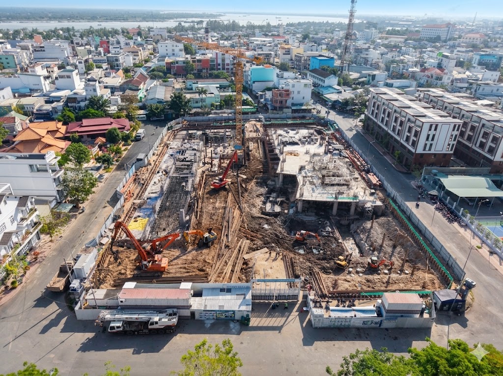 Bán nhà mặt tiền Khu TTTM Vincom Sa Đéc 3 tầng, 88m2 Sổ Hồng. Vị trí đẹp, giá 8.8 tỷ. 4
