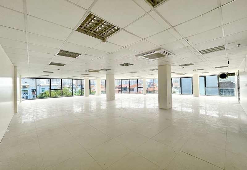 Chào thuê 200m sàn VP mặt phố Dịch Vọng, giá rẻ nhất thị trường, sẵn vào hoạt động 2