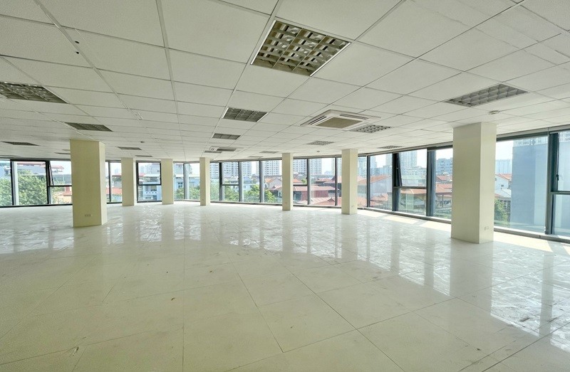 Chào thuê 200m sàn VP mặt phố Dịch Vọng, giá rẻ nhất thị trường, sẵn vào hoạt động 3