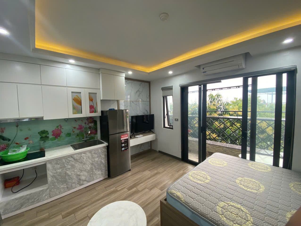 Cho thuê Căn hộ chung cư mini Full đồ cao cấp. Ban công View Hồ Tây cực Chill. Chỉ 7.5tr 2