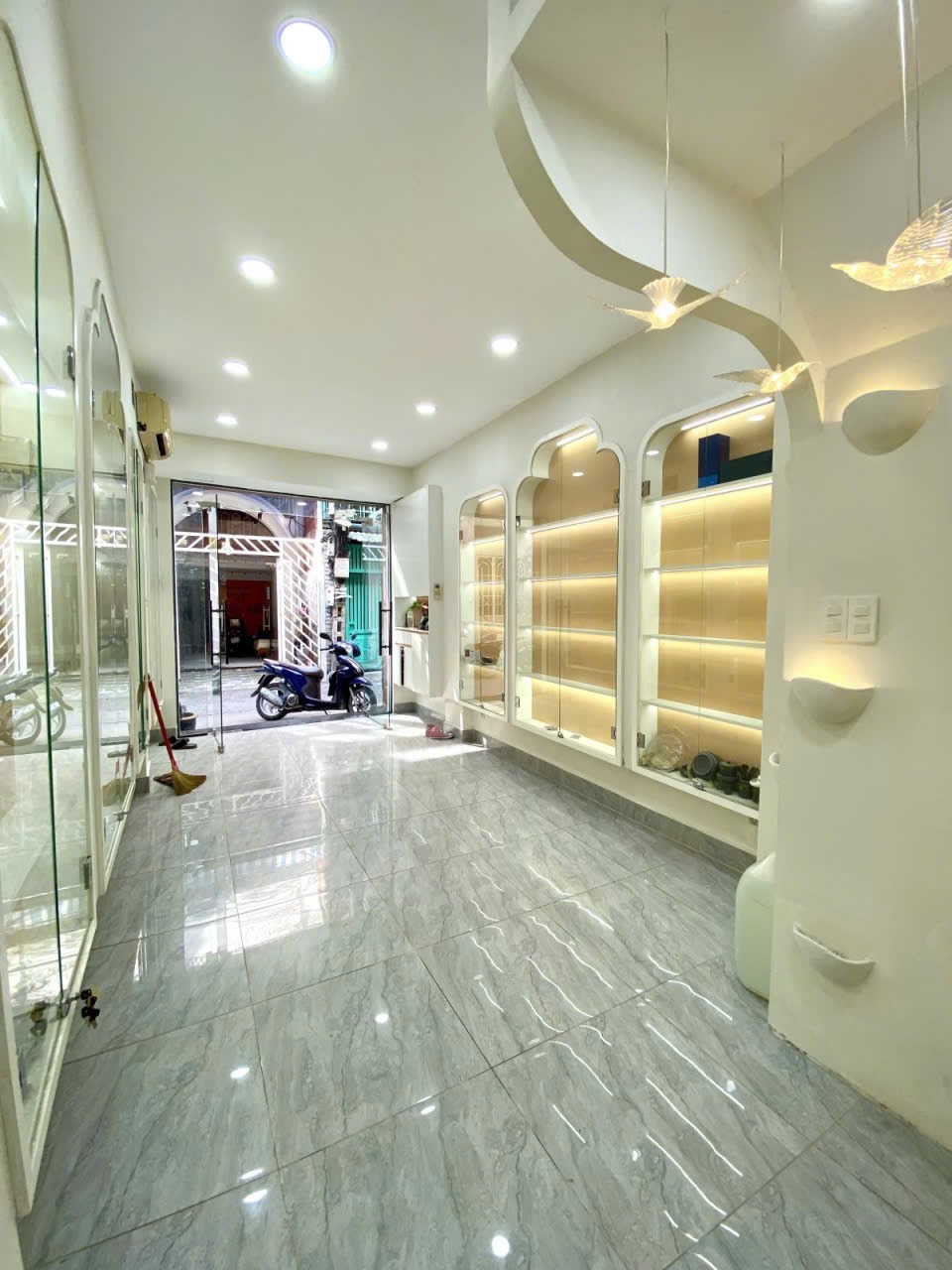 Bán nhà Quận 8 hẻm Dương Bá Trạc 44m2 5PN chỉ hơn 7 tỷ 2