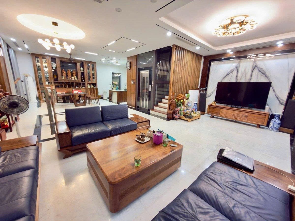 Bán biệt thự đơn lập 4 tầng đẹp An Phú KĐT Dương Nội, 208m2, mặt tiền 28m, lô góc, thang máy,