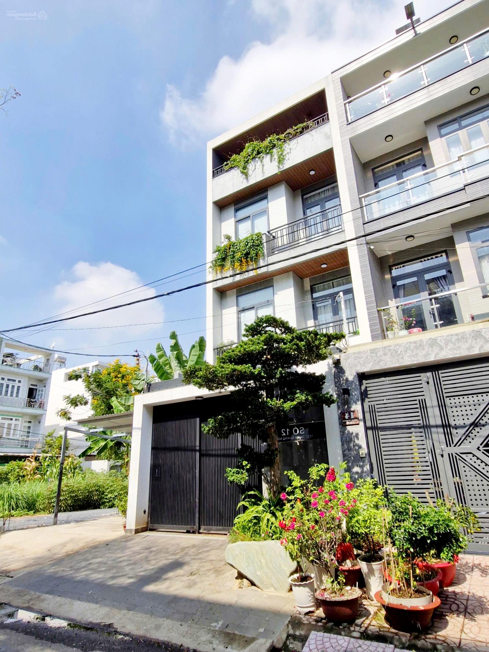 Bán nhà mặt tiền 4 tầng khu dân cư Intresco ngang 5m Xe hơi ngủ Tặng Nội Thất gần chợ khu phân lô