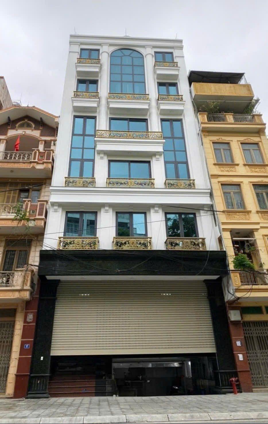 Cho thuê nhà, THANG MÁY, 106m2_ 6T; Nguyễn Thị Định, Hoàng Ngân -42 tr
