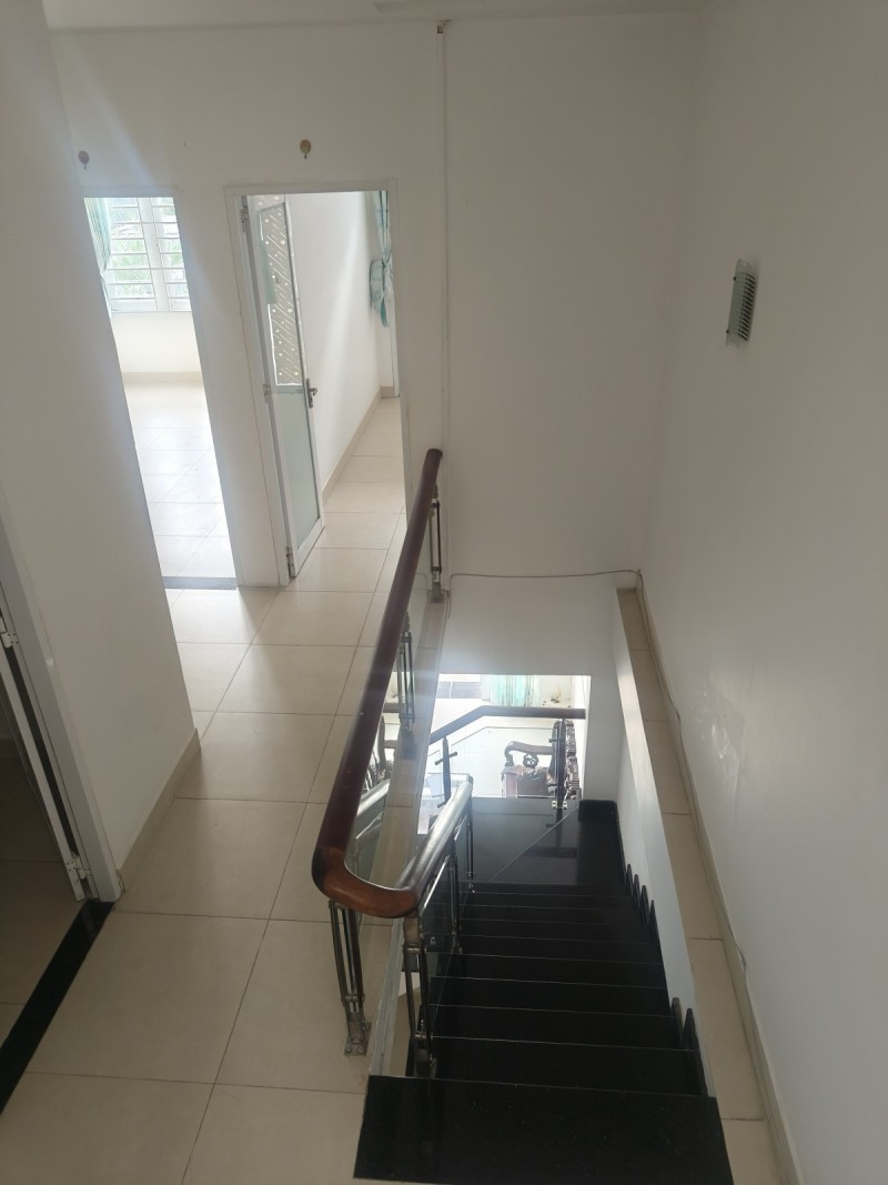 Bán nhà mặt phố đường Số 37, Hiệp Bình Chánh, Thủ Đức, TP HCM. DT 67m2, 3 tầng. Giá 8,05 tỷ, Sổ 3