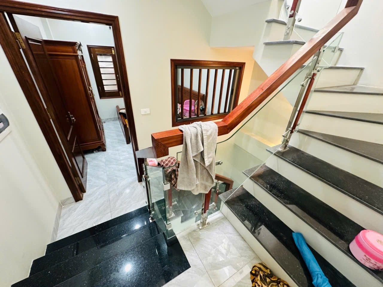 38m2 NHÀ DÂN XÂY TRẠM TRÔI, Ô TÔ ĐỖ CỬA, THOÁNG TRƯỚC SAU, SÁT ĐƯỜNG QL32, nhỉnh 7 tỷ 5
