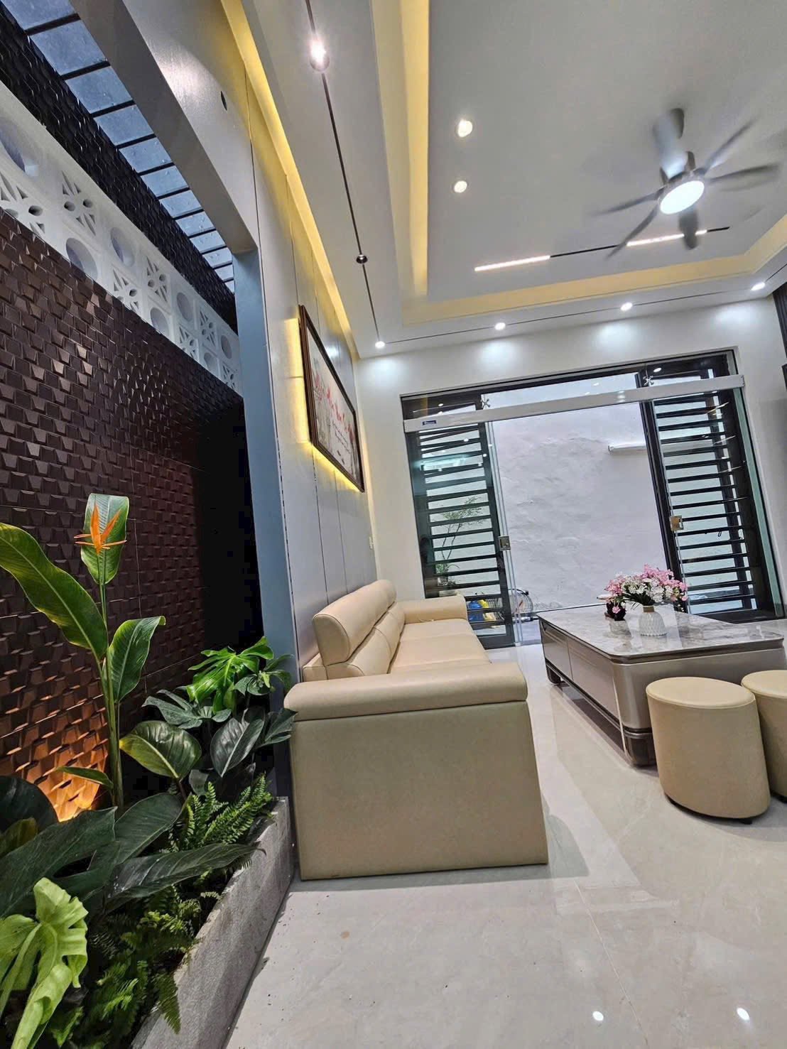 Bán nhà ngõ đường Lê Thanh Nghị, TP Hải Dương, 50m2, 3 tầng 1 tum, mt 4.8m, 3 ngủ, 3 vs, nhà đẹp 4