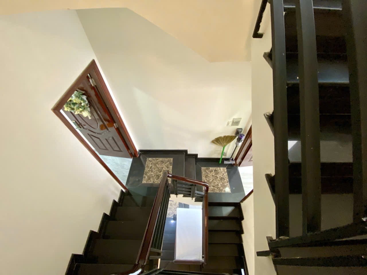 Bán nhà Quận 8 hẻm Dương Bá Trạc 44m2 5PN chỉ hơn 7 tỷ 4