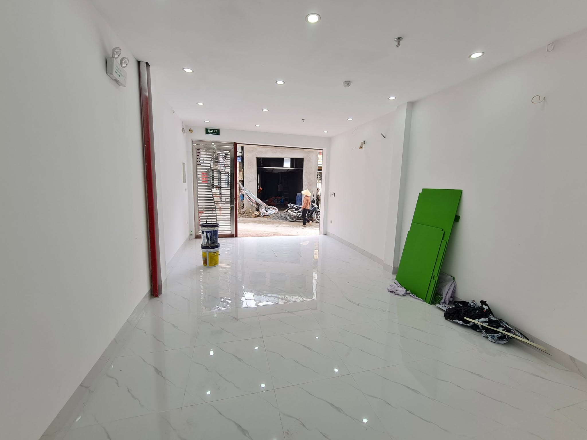 Tin thật NGuyễn Sơn Long biên 10 tỷ 60m,ô tô 3