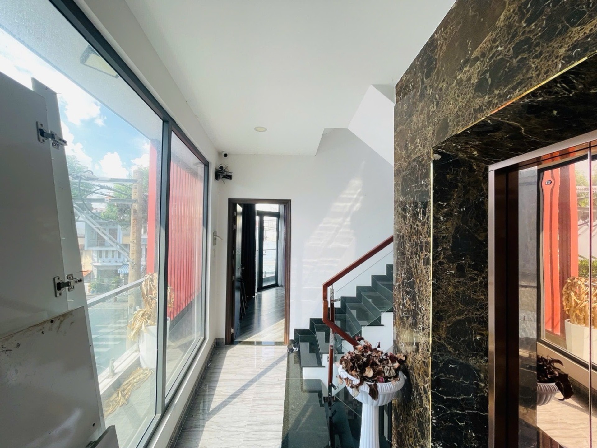 Bán nhà mặt tiền 7 tầng, giáp Quận 5, đường Nguyễn Quyền, căn góc kinh doanh cực đỉnh 3