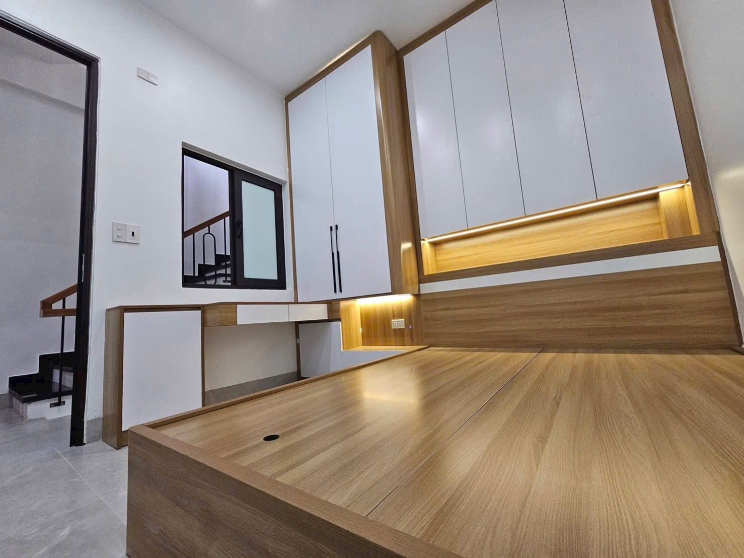 Bán nhà ngõ đường Lê Thanh Nghị, TP Hải Dương, 50m2, 3 tầng 1 tum, mt 4.8m, 3 ngủ, 3 vs, nhà đẹp 6