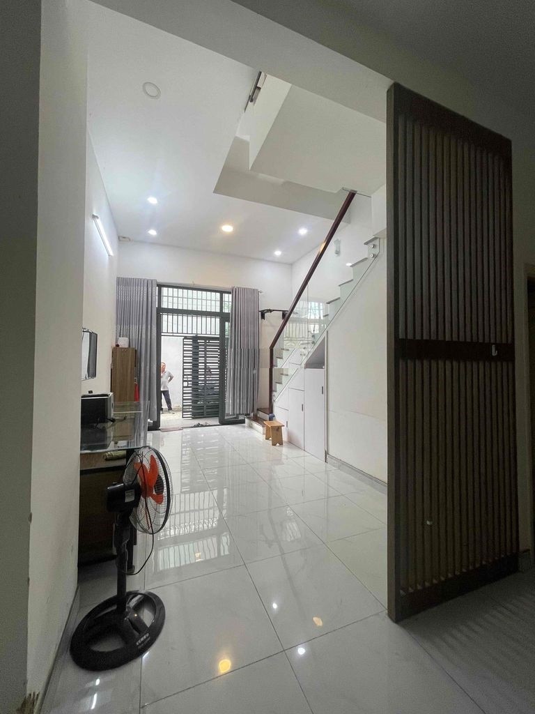 NGUYÊN CĂN KHU BÊN SÔNG,SÁT BÊN GIGAMALL, TRỆT 2 LẦU,3PN, 3WC GIÁ CHỈ 12TR 5