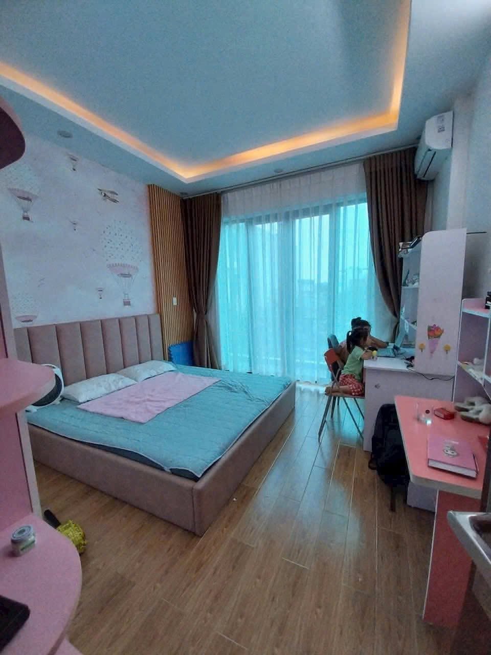 Bán nhà 4 tầng mặt phố Ỷ Lan, ph Ngọc Châu, TP HD, 50m2, mt gần 4m, 4 ngủ, đường thoáng rộng 4