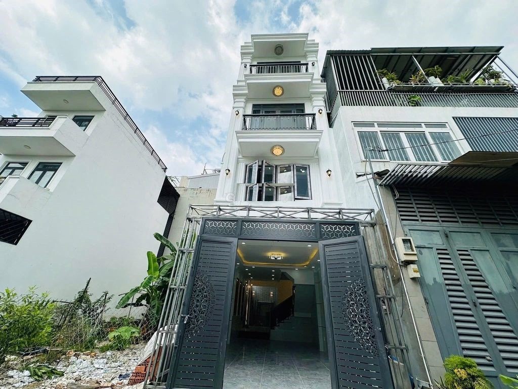 NHÀ LIỀN KỀ VẠN PHÚC CITY,TRET LUNG 3LAU,4PN,HXT GIÁ CHỈ 18TR 6