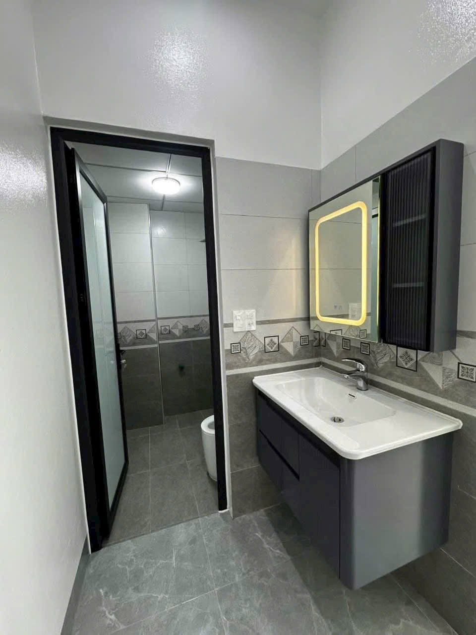 Bán nhà ngõ phố Hoàng Lộc, ph Lê Thanh Nghị, TP HD, 52m2, mt 4m, 3 ngủ, 3 vs, mt 4m, ngõ oto chỉ 3 6