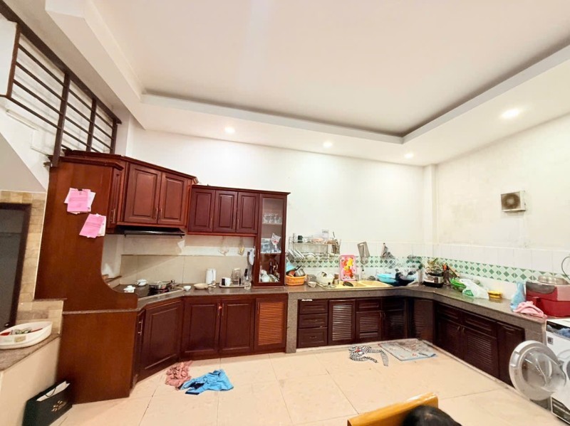 Bán nhà 3 tầng, đường Số 10, Tăng Nhơn Phú B, Q9. Thủ Đức, TP HCM. DT 90m2, SHR. Giá 6,15 tỷ. 3