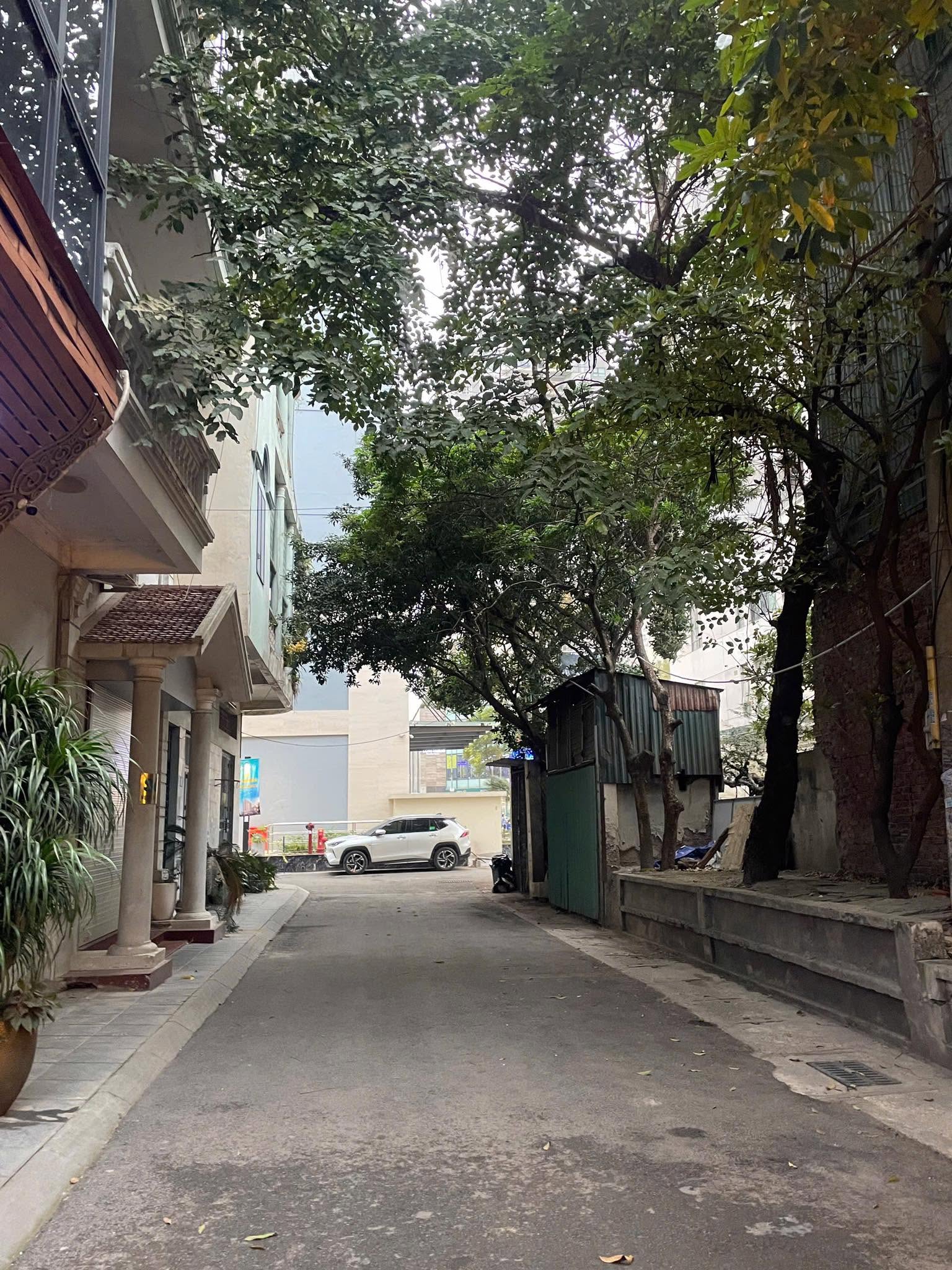 Bán Nhà Bát Khối 11 tỷ 60m ô tô đỗ cửa,chuyển vào nam sinh sống 3