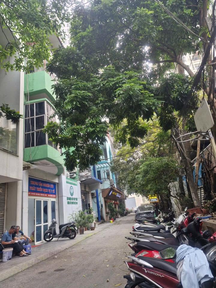 Bán Nhà Bát Khối 11 tỷ 60m ô tô đỗ cửa,chuyển vào nam sinh sống 2