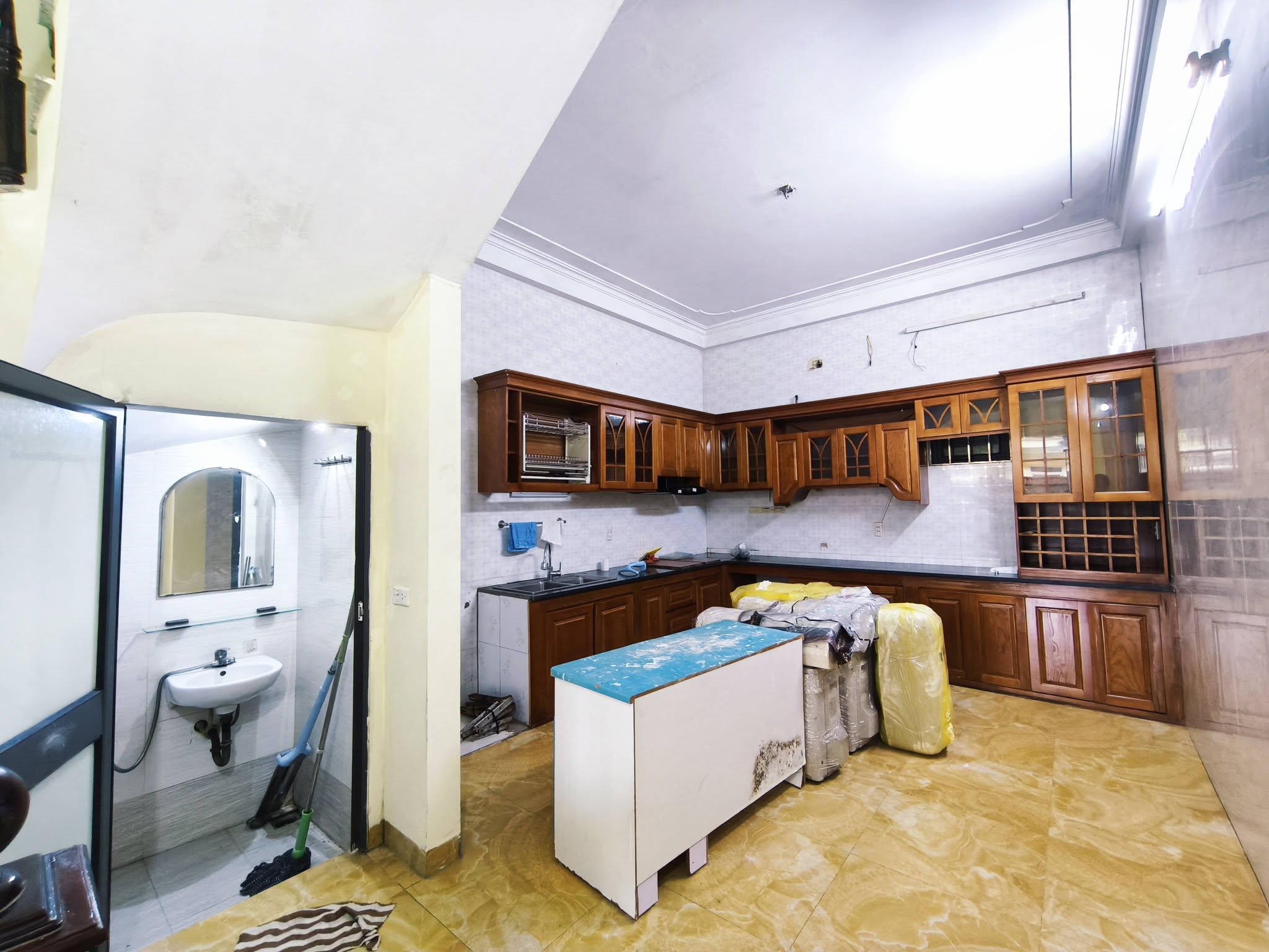 Đức giang,long biên 10tỷ 65m phân lô ô tô,cần bán chuyển vào nam 2
