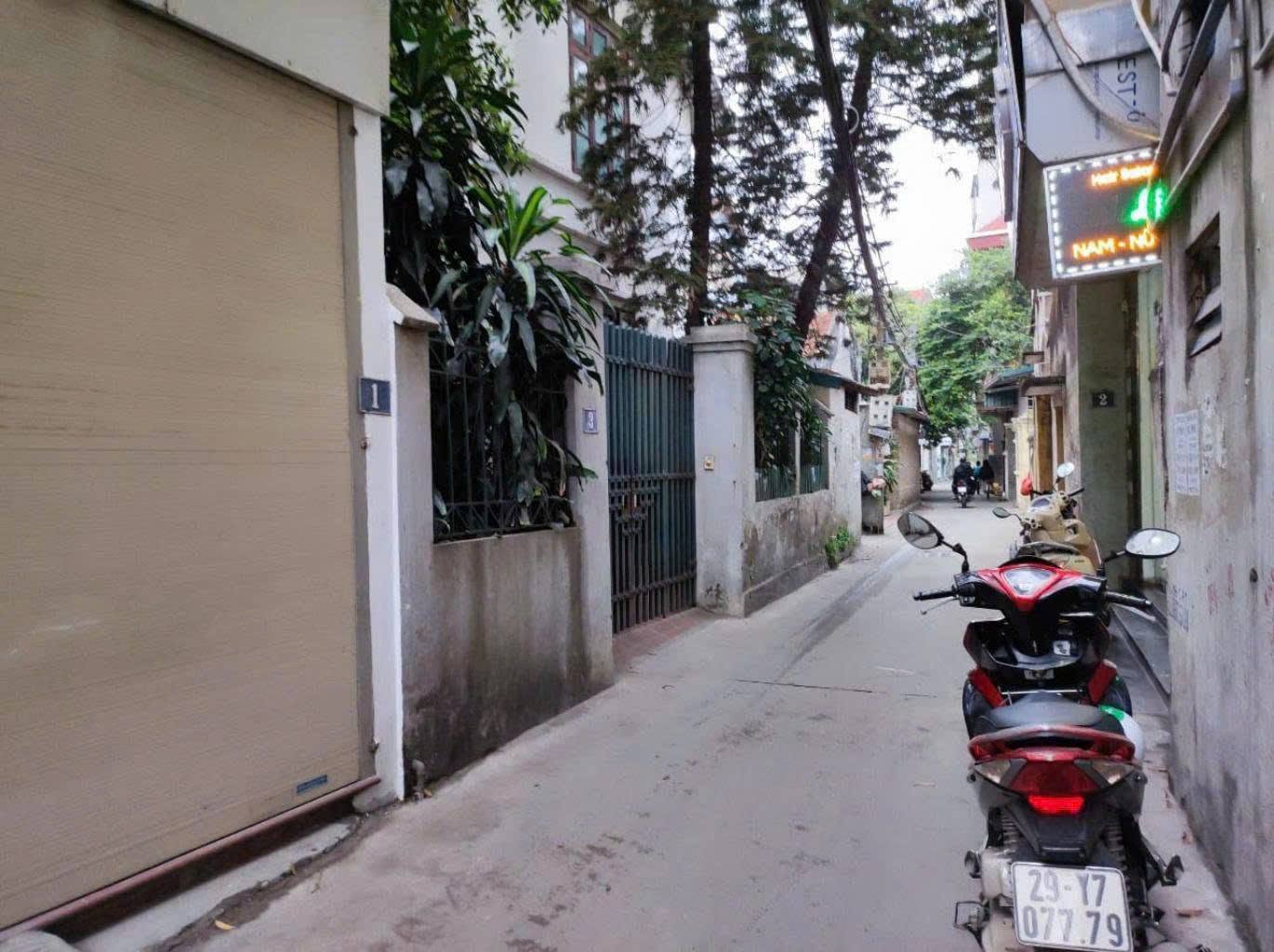 Nguyễn Văn Cừ Long Biên 10 tỷ 60m ô tô qua nhà gần công viên 2
