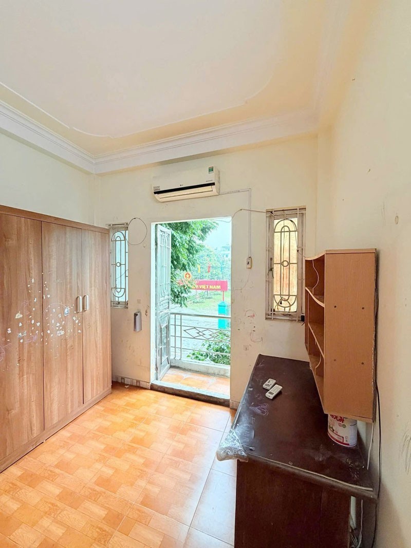 Bán Nhà Phân Lô TĐC Thanh Am: 40m2, Nhà 4 Tầng - Ô Tô Tránh - Kinh Doanh - View Thoáng