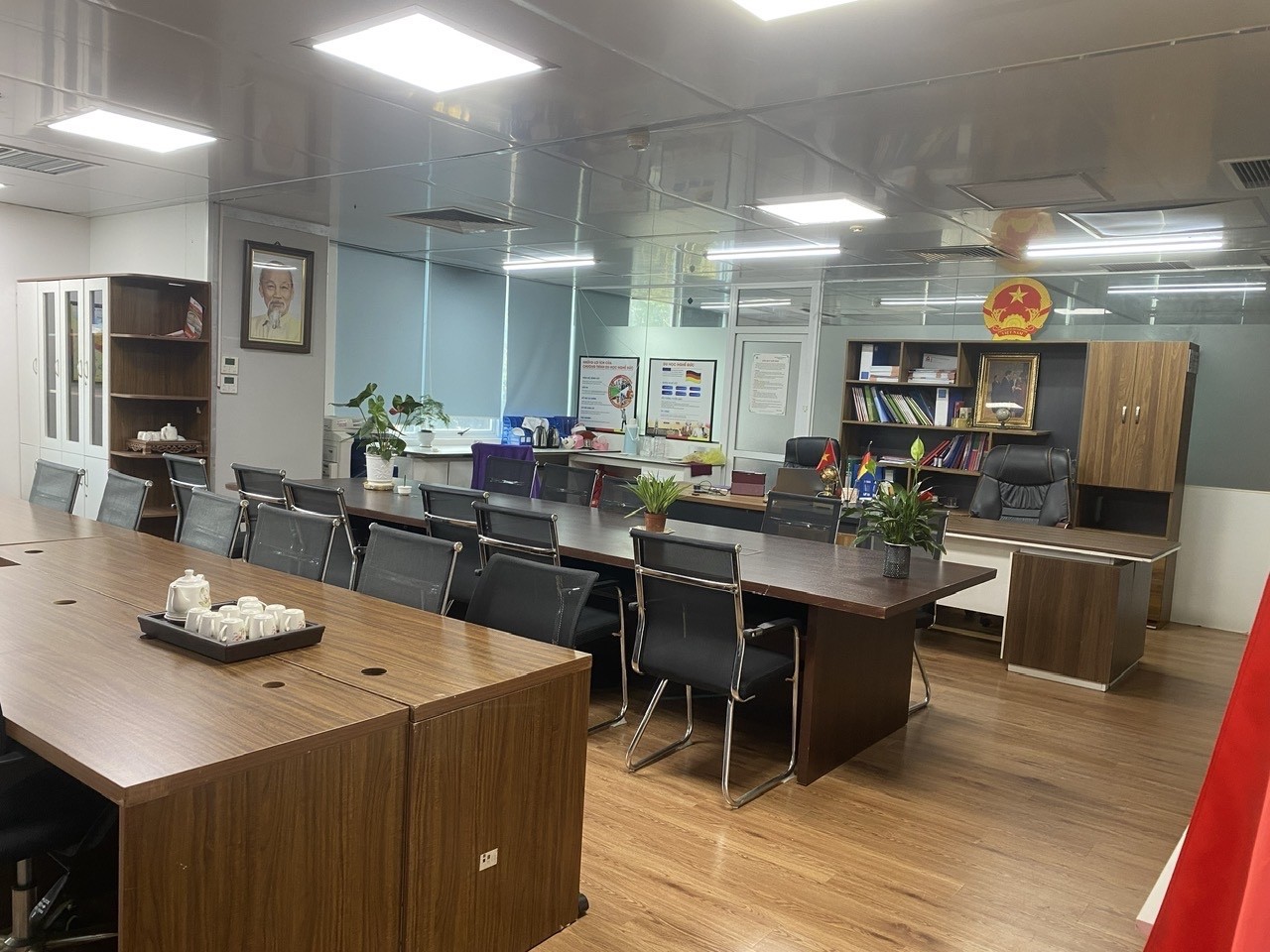 CHO THUÊ VP FULL NỘI THẤT 150M2 TÒA HCMCC, VIEW HỒ TÂY VỊ TRÍ CỰC ĐẸP 4