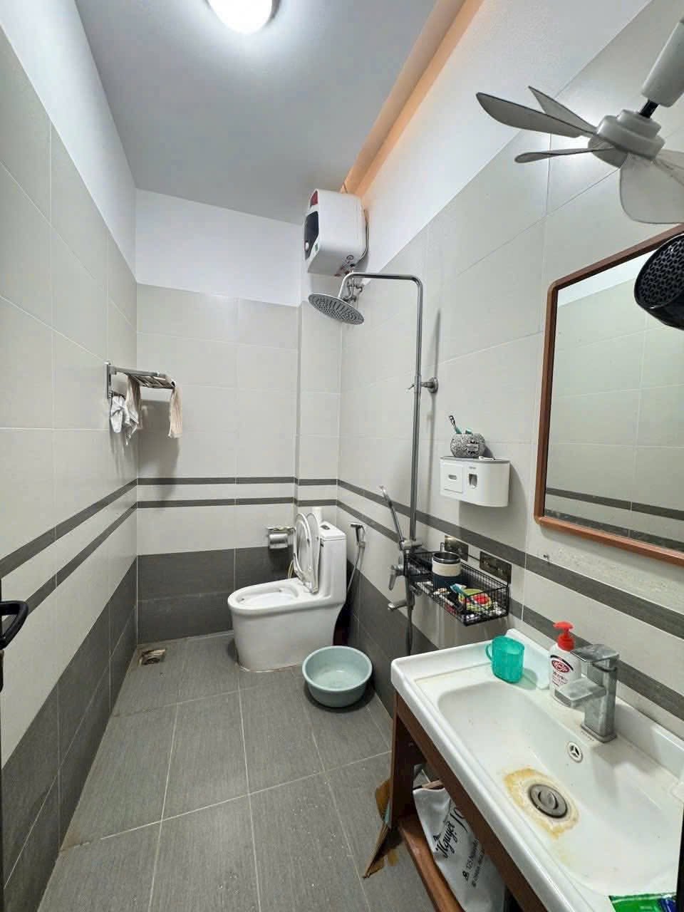 Bán nhà 4 tầng mặt phố Ỷ Lan, ph Ngọc Châu, TP HD, 50m2, mt gần 4m, 4 ngủ, đường thoáng rộng 6
