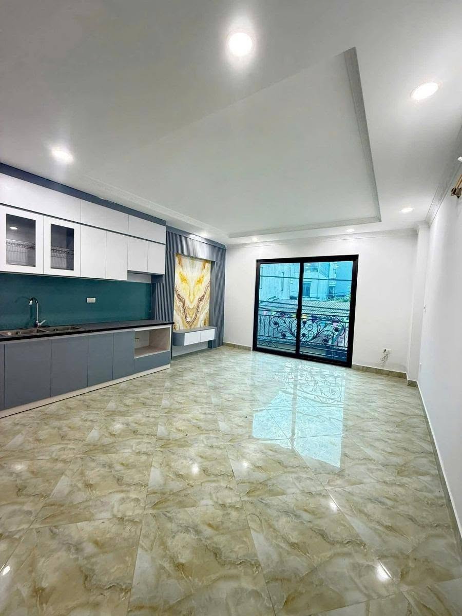 Vào Nam sống bán nhà Ngọc Lâm 10 tỷ 50m ô tô đỗ cửa,Long Biên 3
