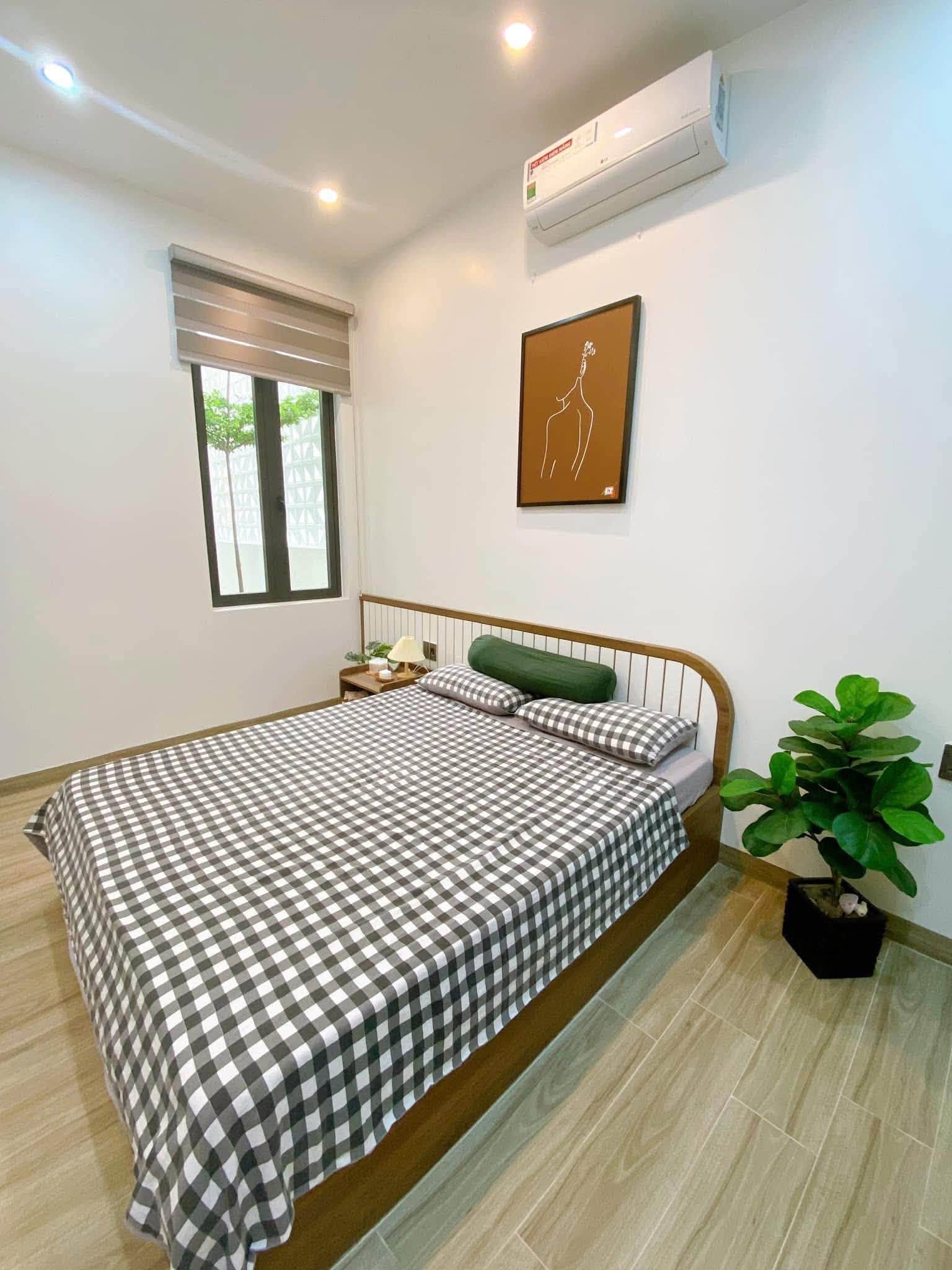 Biệt thự Lê Bôi, 7x22, 4 tầng, Hai mặt thoáng, căn góc, đường Phạm Thế Hiển 3
