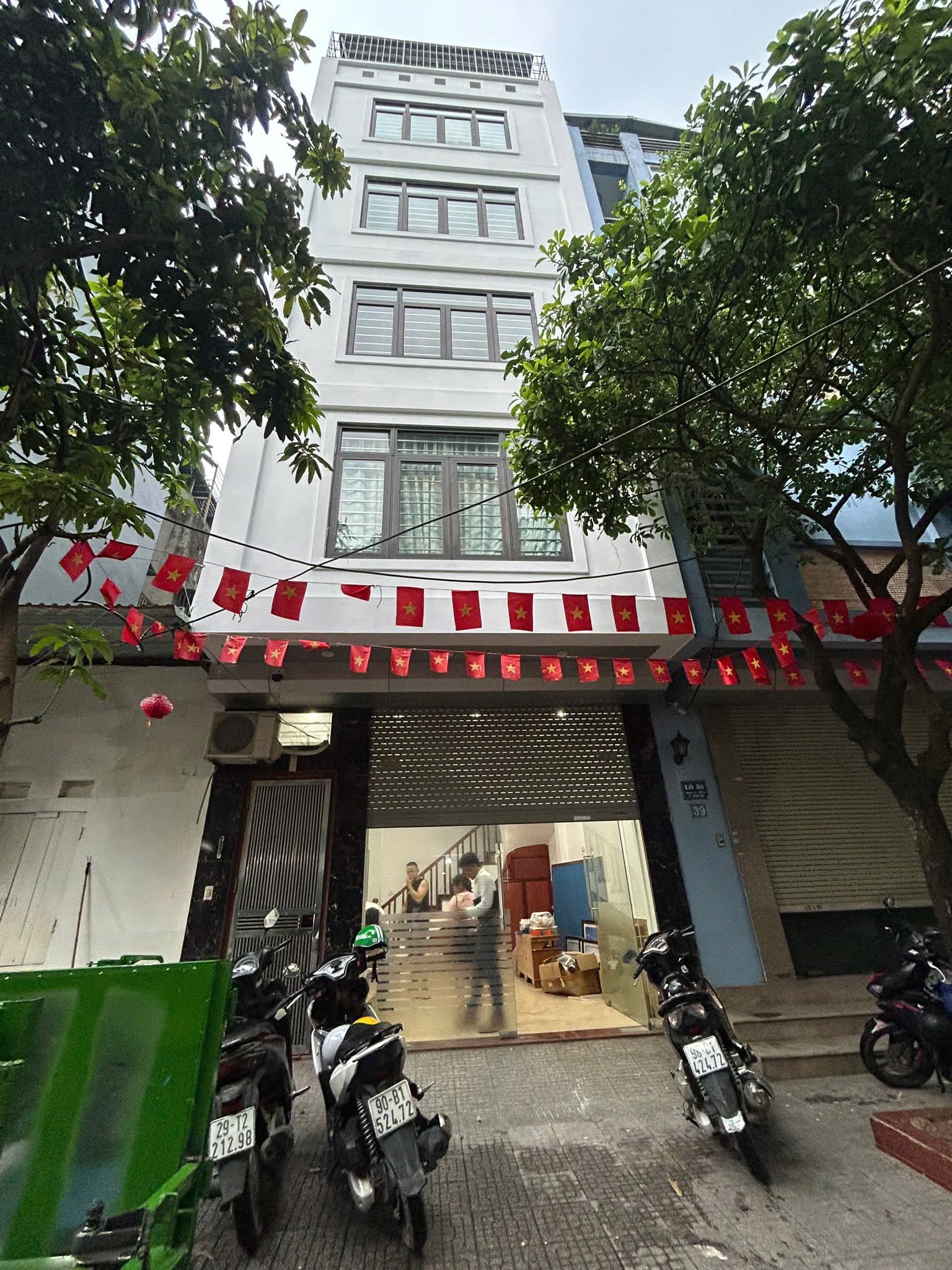 Nhà thật phố Trạm long Biên 10 tỷ 50m ngõ nông,kinh doanh cho thuê,ở phù hợp