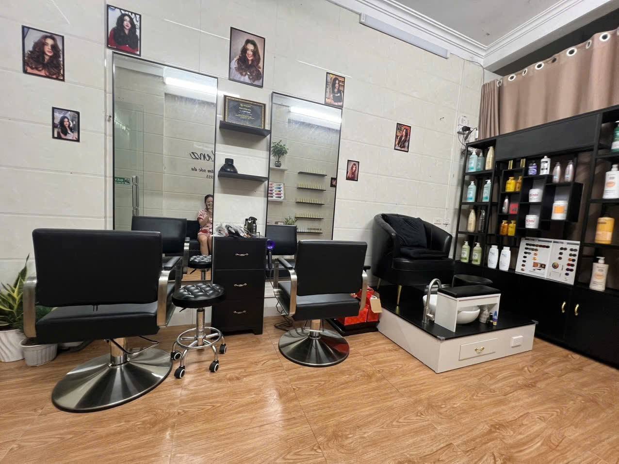 Sang nhượng cửa hàng tóc tại Xã Đàn, Đống Đa, Hà Nội. 2