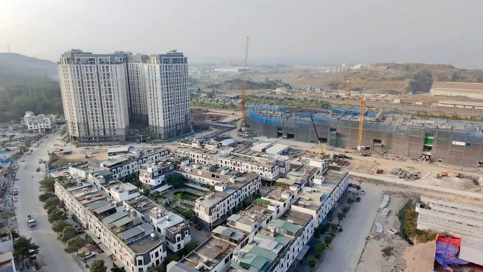 Chính chủ Bán liền kề 3,5 tầng 75m2 Kingtown Bãi Cháy, Hạ Long. Ngay cạnh TTTM Aeon Mall Cái Lân. 6