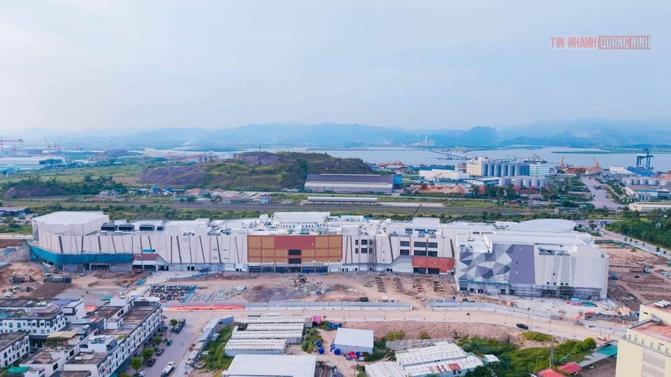 Chính chủ Bán liền kề 3,5 tầng 75m2 Kingtown Bãi Cháy, Hạ Long. Ngay cạnh TTTM Aeon Mall Cái Lân. 4