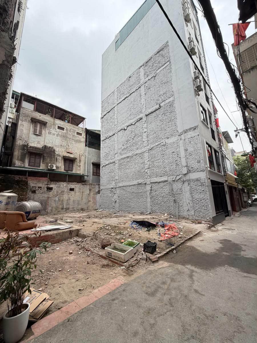 Bán đất xây nhà Ngọc Lâm 10 tỷ 60m mặt tiền 6m Long Biên 2
