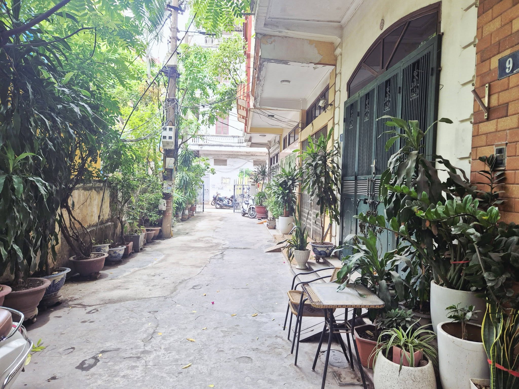 Nguyễn Văn Cừ ô tô lùi cửa 9 tỷ 50m gần sát phố,Long biên sổ đỏ 3