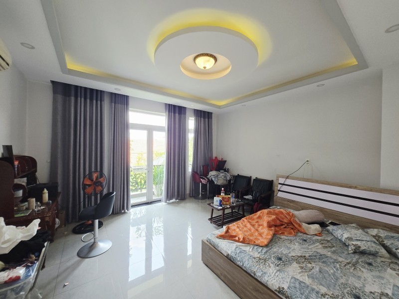 Bán nhà đường Đặng Văn Bi, Trường Thọ, Thủ Đức, TP HCM. DT 75m2, 4 tầng, SH. Giá 11,9 tỷ. 3
