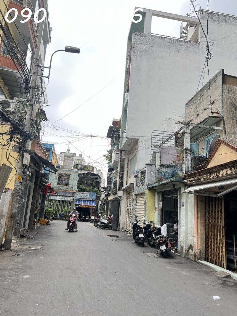 BÁN GẤP - GIẢM 200 TRIỆU - GIÁ MỚI 4.8 TỶ - NGAY CHỢ BÀ CHIỂU - 4 TẦNG CHO THUÊ GẦN 30TR/THÁNG 5