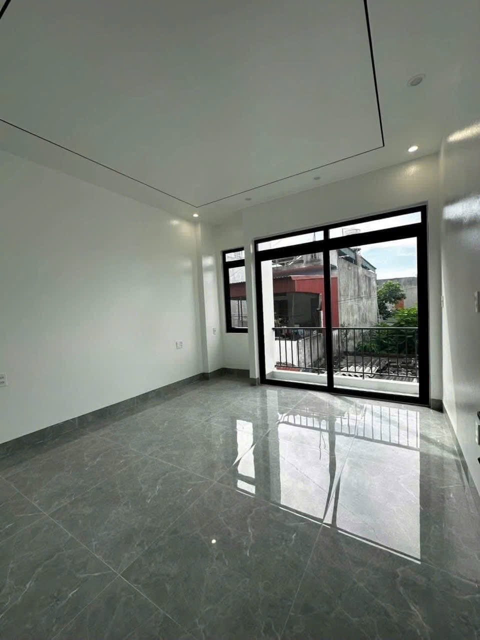 Bán nhà ngõ phố Hoàng Lộc, ph Lê Thanh Nghị, TP HD, 52m2, mt 4m, 3 ngủ, 3 vs, mt 4m, ngõ oto chỉ 3 8
