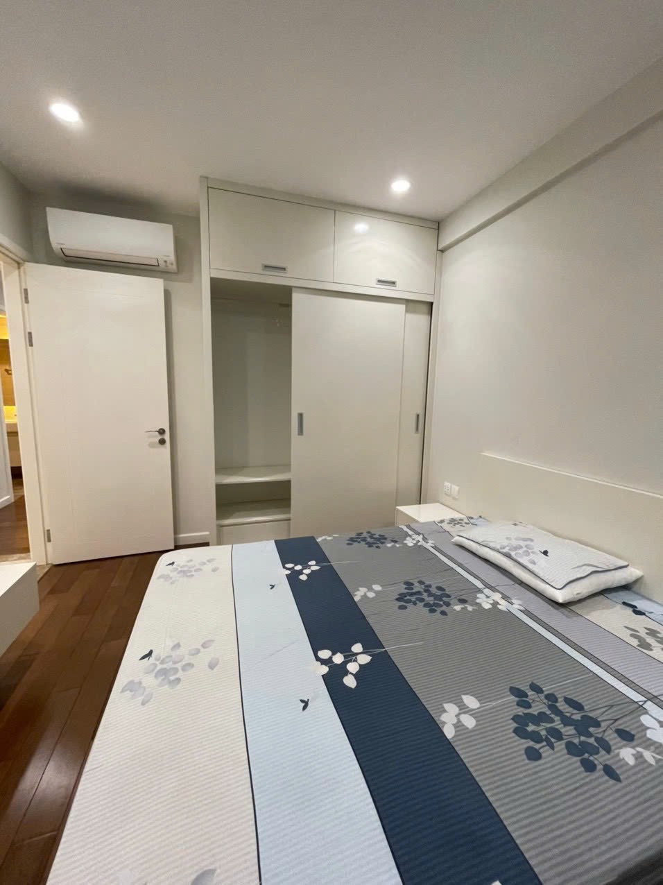 Bán căn hộ 3PN-93m2 tại Vinhomes D'Capitale, chỉ 10.3x tỷ 6