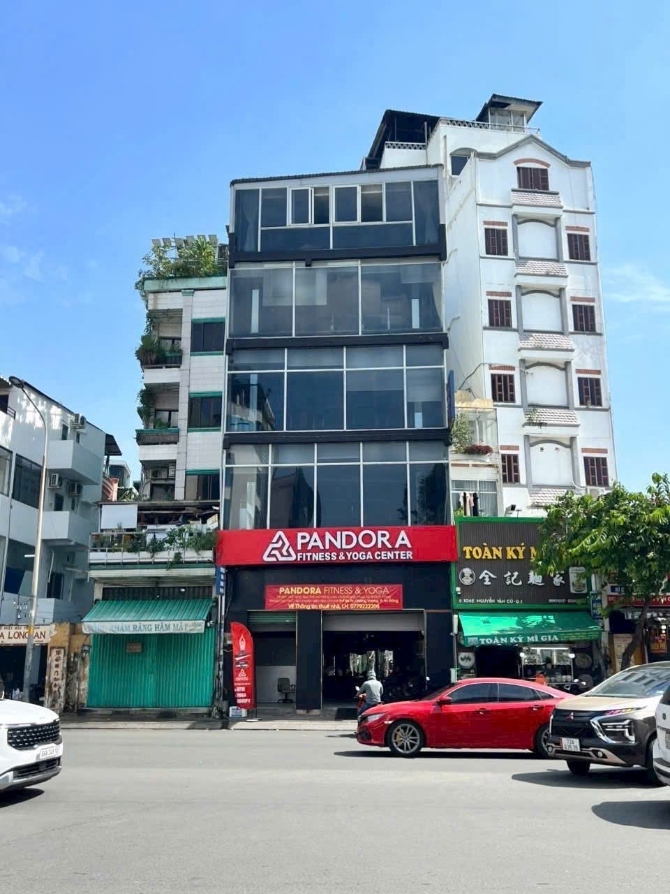 Cần bán Văn phòng Phường Nguyễn Cư Trinh, Quận 1, Diện tích 128m², Giá 68 Tỷ