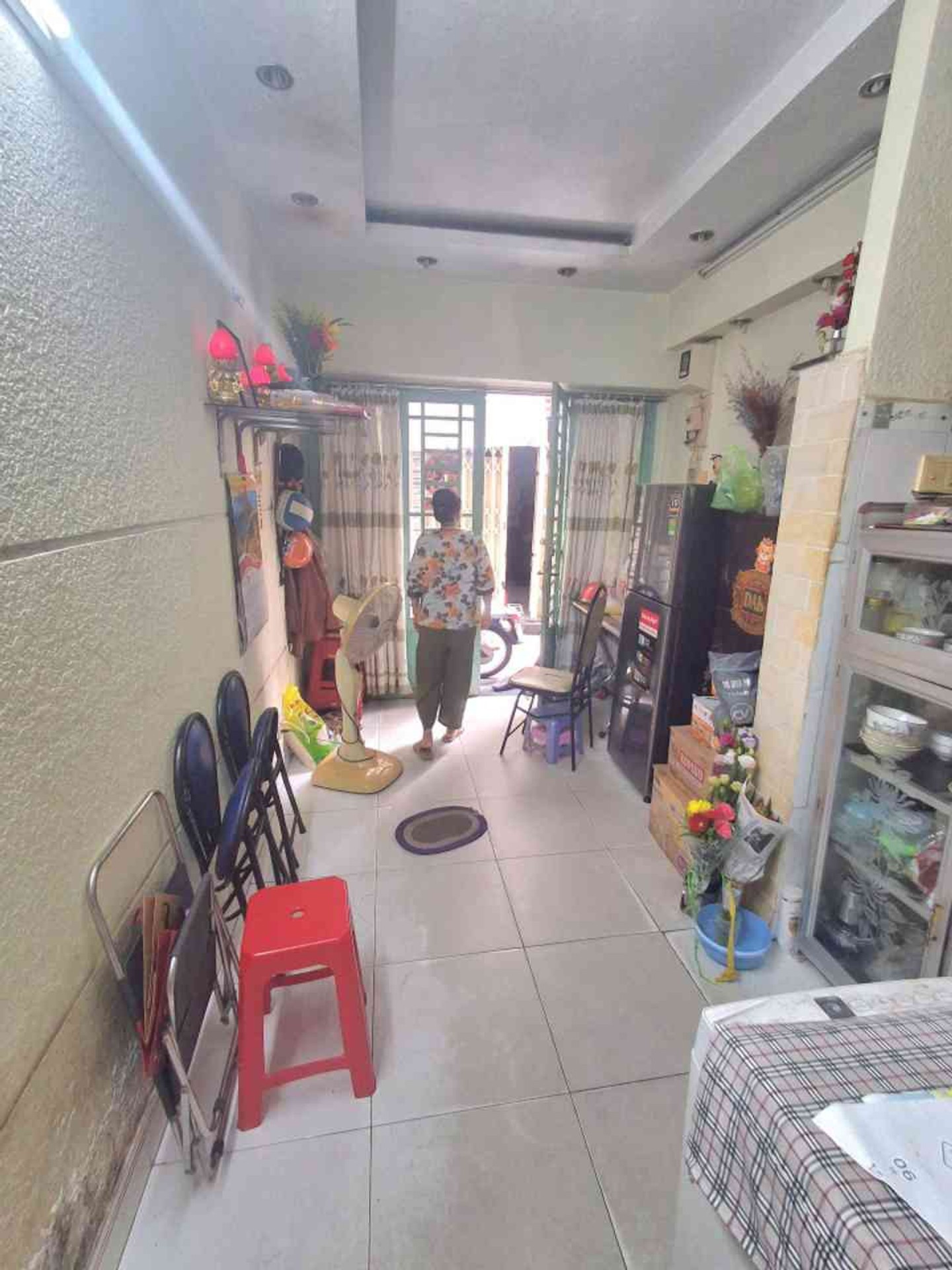 NHÀ HẺM THÔNG HOÀNG VĂN THỤ GẦN MẶT TIỀN NHỈNH 2 TỶ 2