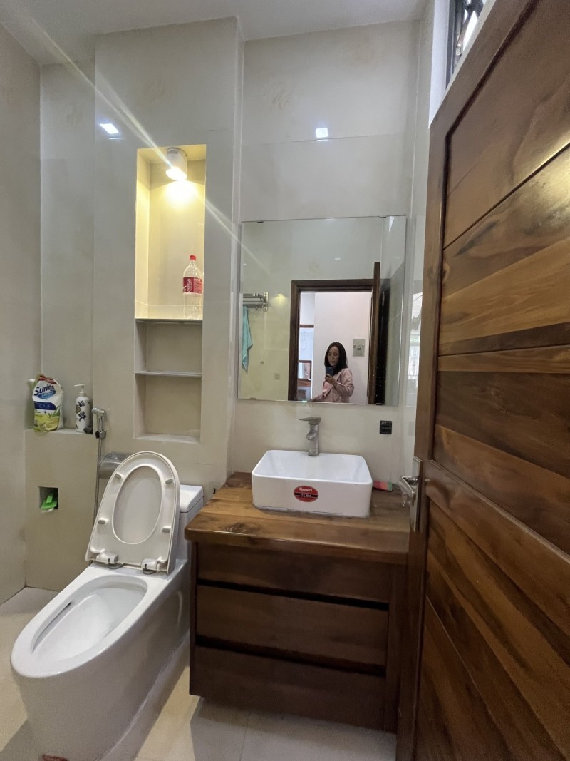 Bán nhà đường số 6, KDC Êm Đềm, Linh Xuân, Thủ Đức, TP HCM. DT 90 m2, 4 tầng. Giá 8,9 tỷ 3