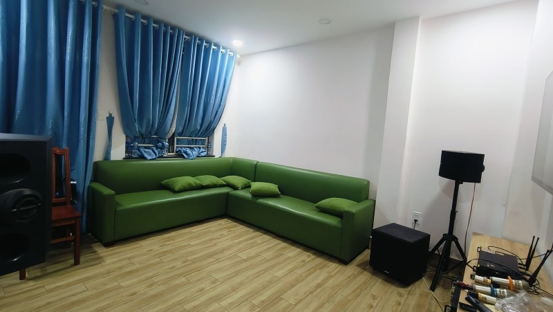 Bán nhà  đường 109, Phước Long B, Q9, Thủ Đức, TP HCM. DT 58m2, 4 tầng, giá 6,76  tỷ. 4