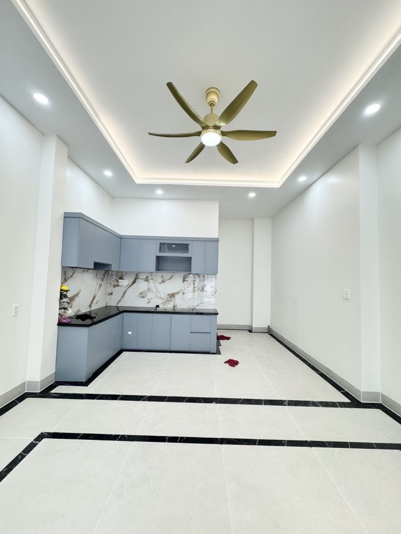 Bán nhà mặt phố đường Số 10, Tam Bình, Thủ Đức, TP HCM. DT 100m2, 2 tầng, giá 7.9 tỷ, sổ hồng 3