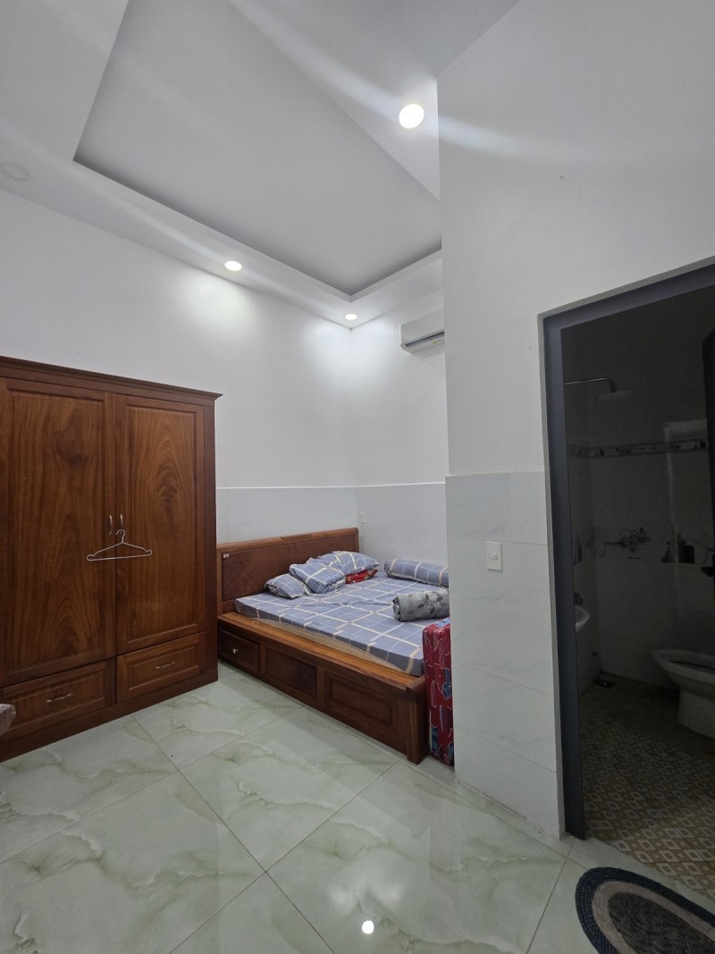Bán nhà, đường số 8, Linh Xuân, Thủ Đức. TP HCM. DT 112m2, 3 tầng, Sổ hồng riêng, giá 8.5 tỷ. 3
