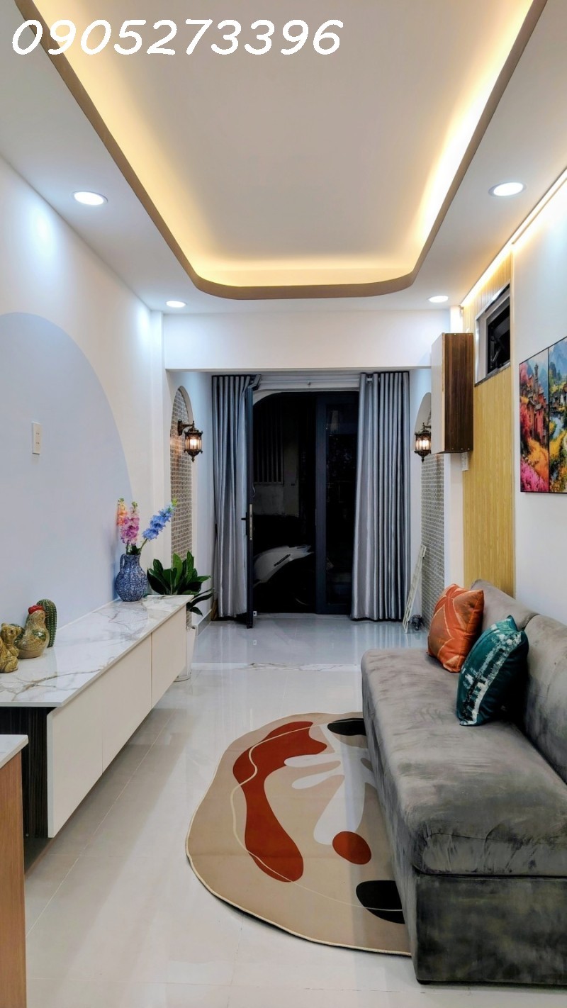 NGAY ĐẠI HỌC VĂN LANG- P11 - BÌNH THẠNH - 32M2 NỞ HẬU 3 PN (PN TRỆT) - NHỈNH 4 TỶ. 2