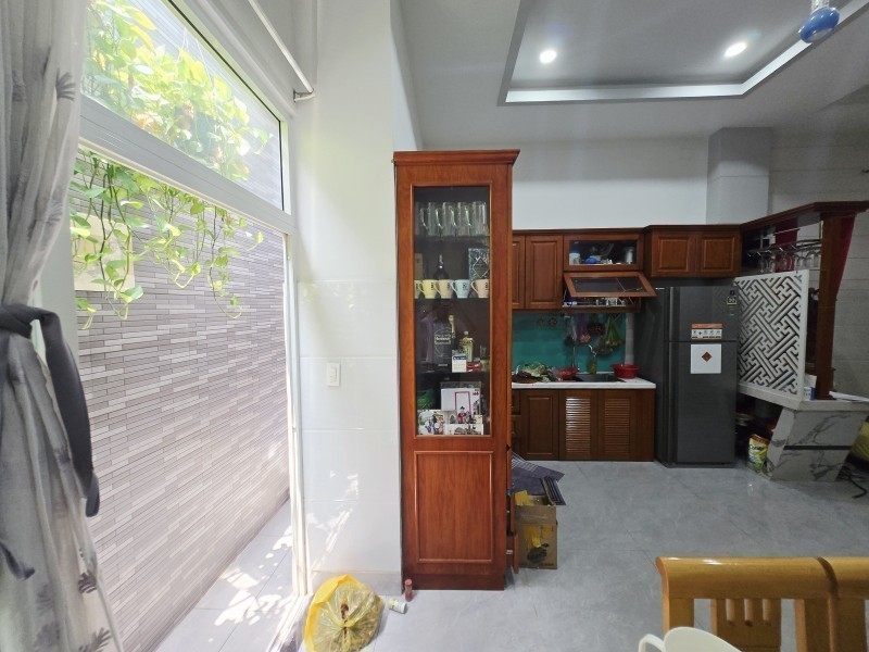 Bán nhà đường Đặng Văn Bi, Trường Thọ, Thủ Đức, TP HCM. DT 75m2, 4 tầng, SH. Giá 11,9 tỷ. 2