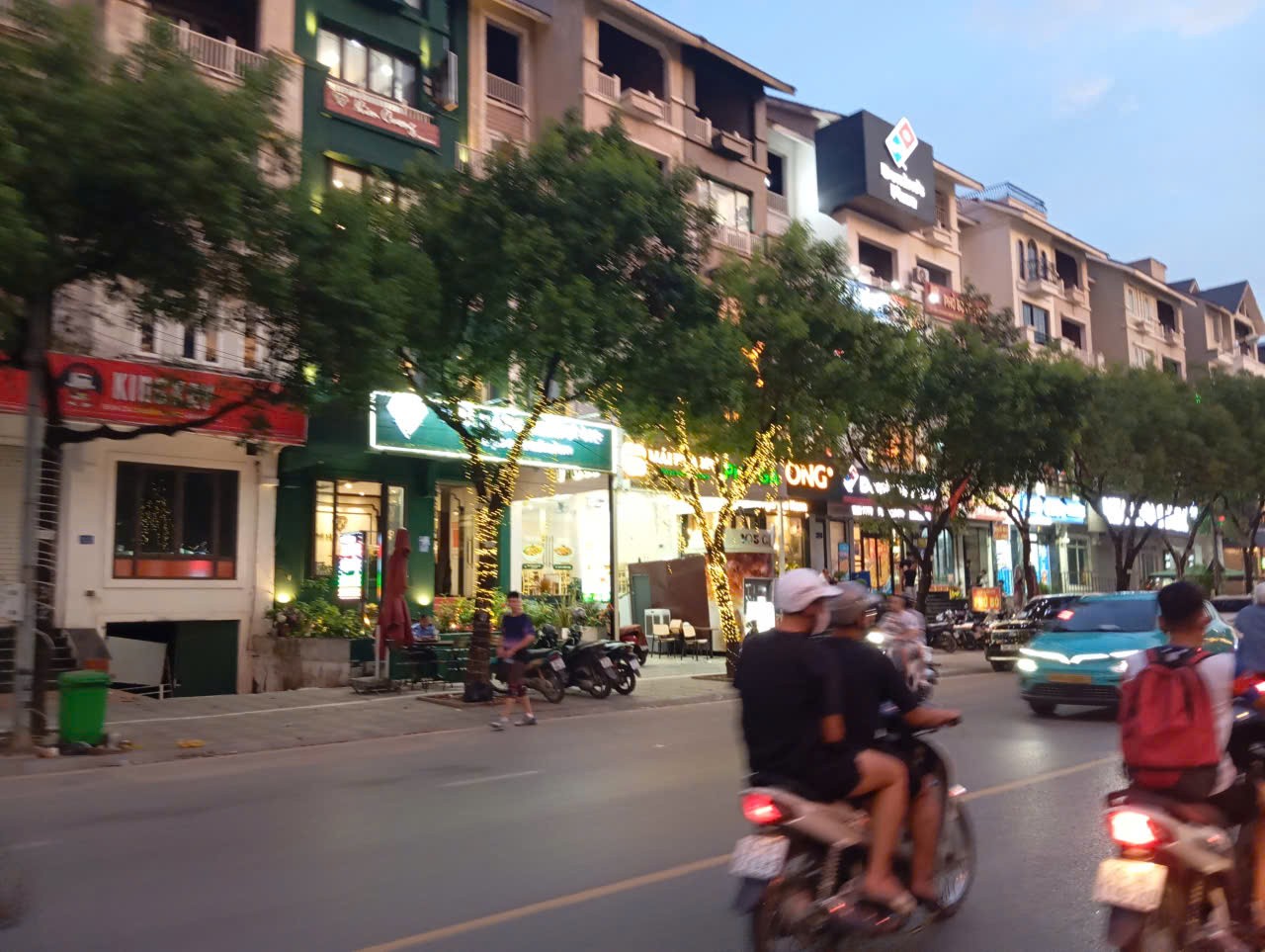 CỰC Hiếm. Shophouse A33 Geleximco Lê Trọng Tấn trục chính thông Vinhomes Smart City 144m2x5T.