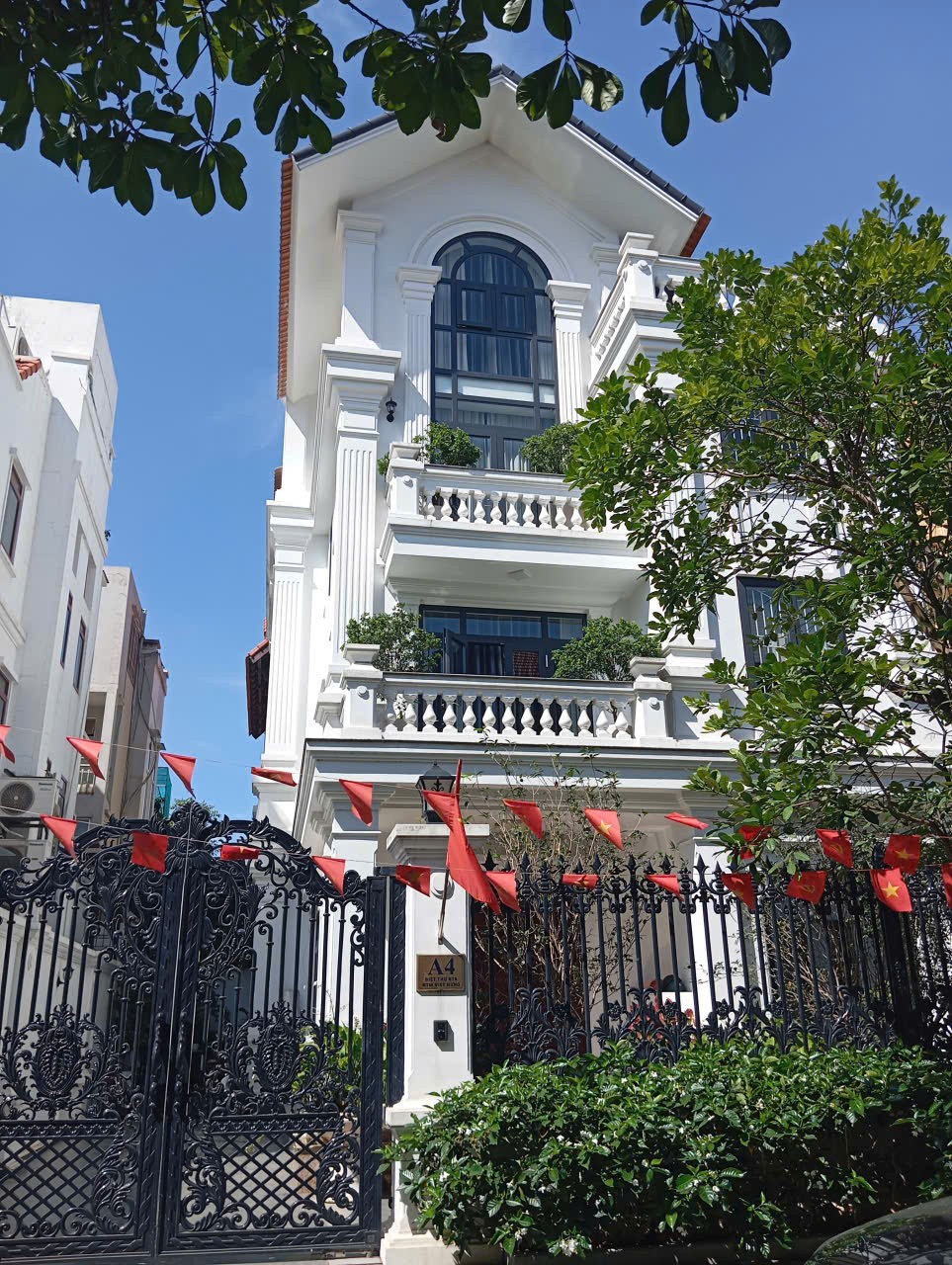 Ngộp Bank bán Gấp biệt thự KĐT Geleximco Lê Trọng Tấn gần Thiên Đường Bảo Sơn 160m2 chỉ 19.x tỷ