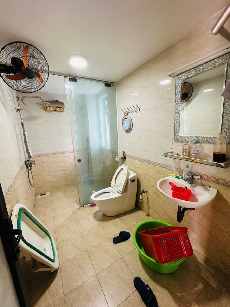 Cần bán Nhà mặt tiền đường Kim Đồng, Phường Giáp Bát, Diện tích 68m², Giá 30 Tỷ 2